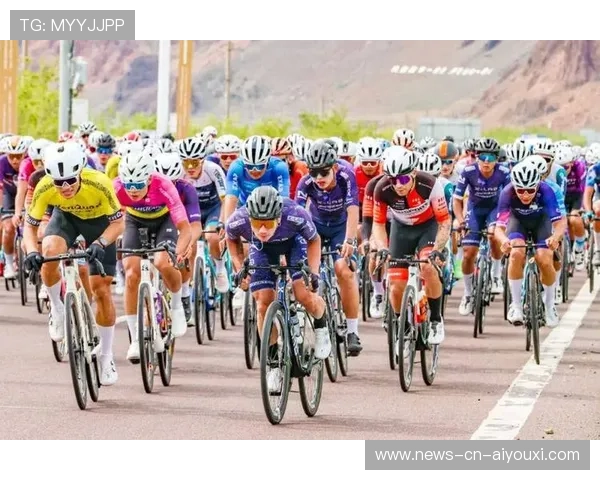 自行车赛出现团队配合制胜的英雄时刻